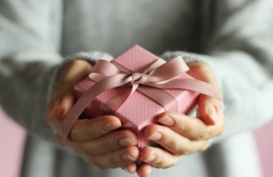 The Best Birthday Gifts For Your 30-Year-Old Sister Best Birthday Gifts