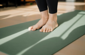 Difference Between Pilates and Yoga Difference Between Pilates and Yoga